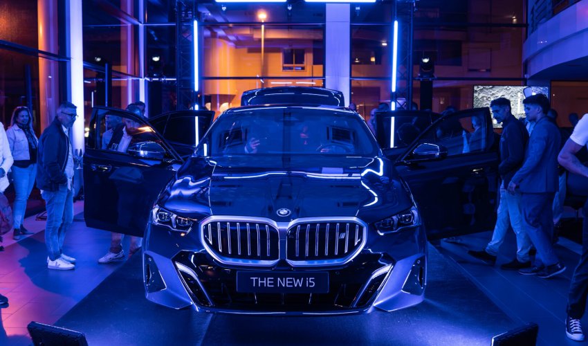 Lançamento BMW i5