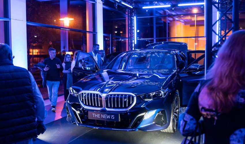Lançamento BMW i5