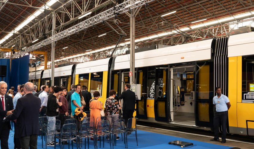 Novo Elétrico 15 da Carris