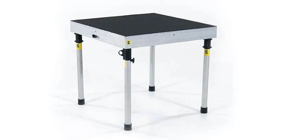 Estrados Quadrados Europac 750 com pés telescópicos