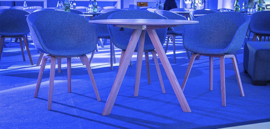 CPH20 White Round Table Ø90