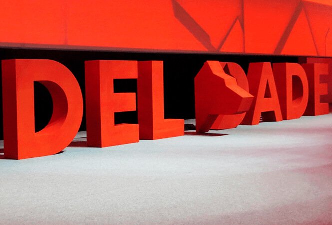 Letras em esferovite pintadas